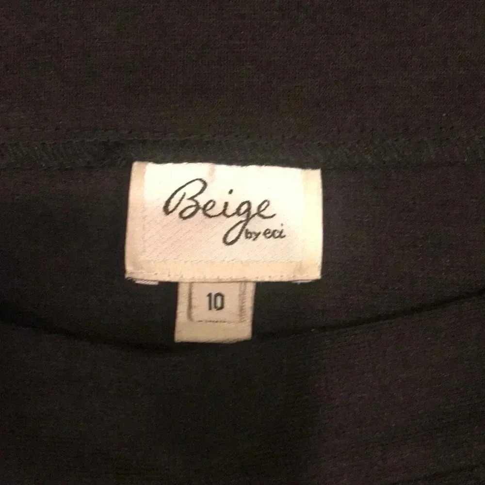 Beige by ECI Black Intricate Scalloped Lace Boat Neck 3/4 Sleeved Dress-Size 10 - Picture 9 of 12